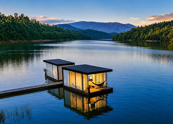 Hotel Pietrasanta Cabanas Frente A La Represa Penol Guatape