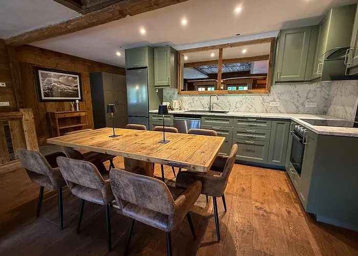 Black Diamond Sainte Foy Chalets
