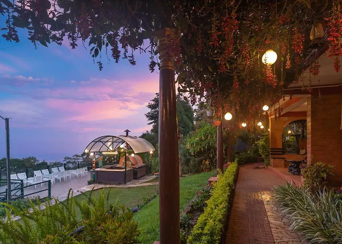 De Rock Jungle Living Resort