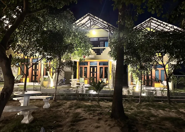 Dinuda Lagoon Hotel