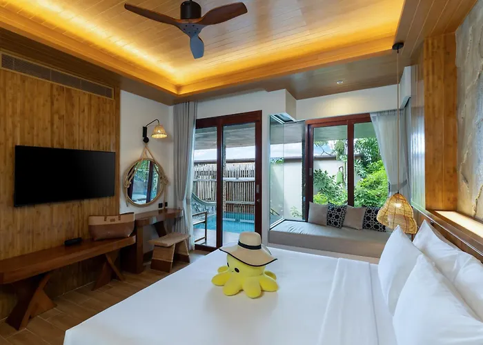 Sinae Phuket Luxury Hotel