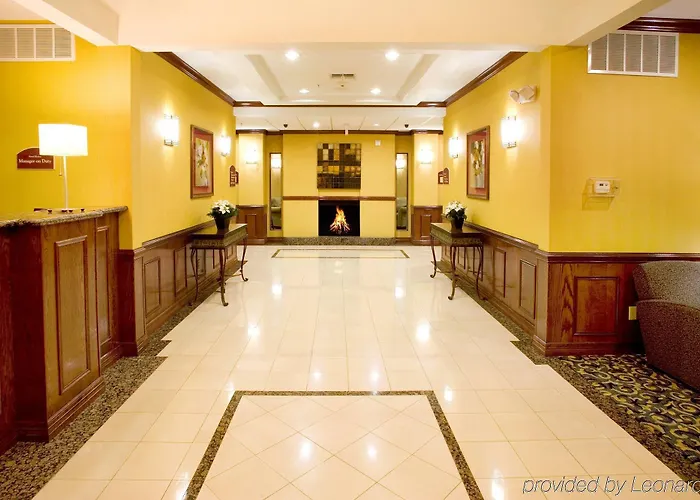 Holiday Inn Express Hotel And Suites Falfurrias