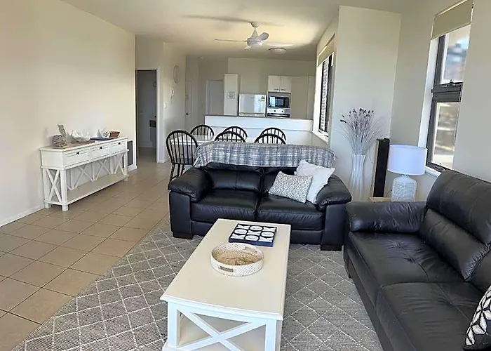 Kings Row Holiday Apartments