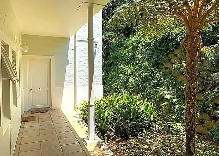 Coral Tree Colony Bed & Breakfast