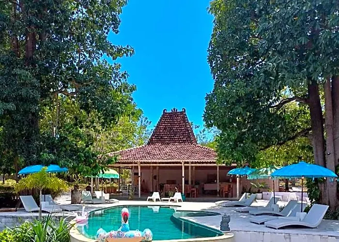 Maleo Moyo Hotel & Dive Resort