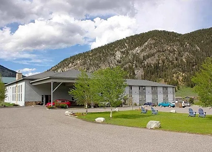 Whitewater Inn