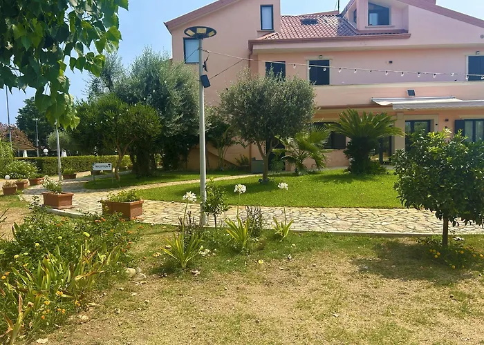 Hotel Park Village