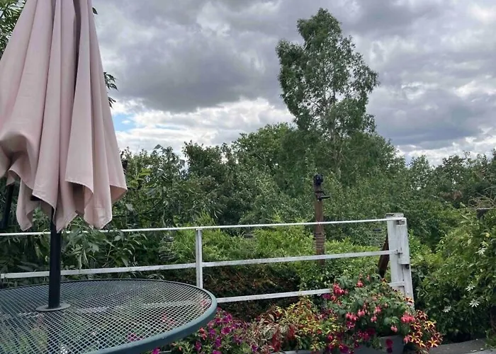 Entire Studio With Private Parking And Balcony