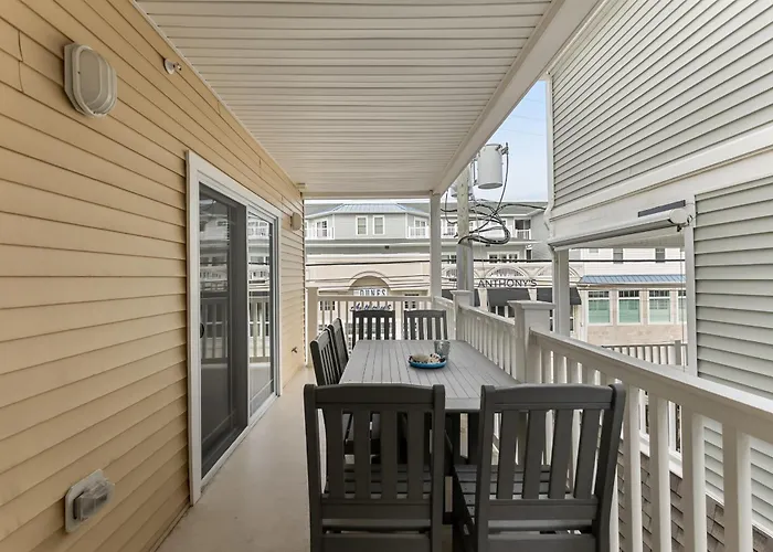 Luxury 6Br Condo | 2 Blocks To Beach