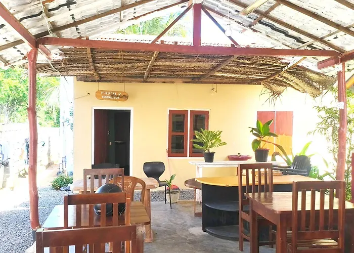 Saha Canopy Arugambay