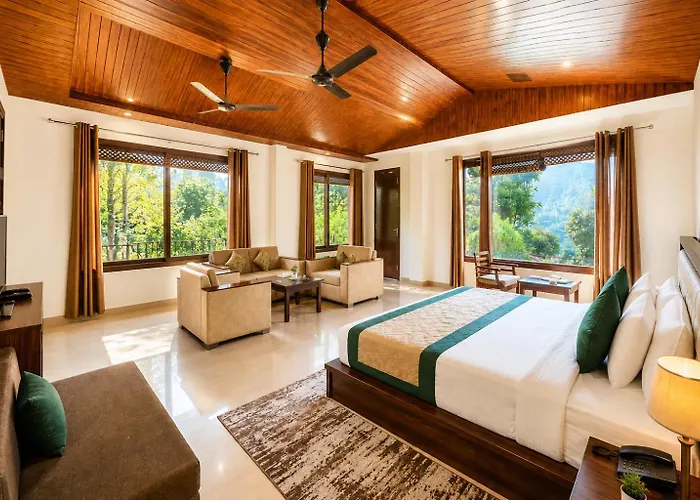 Skywood By Vankuteer - Pool & Mountain View Rooms