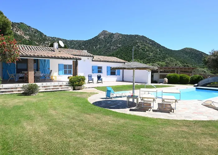 Villa con piscina a Perda Longa, 2 camere da letto e 2 bagni