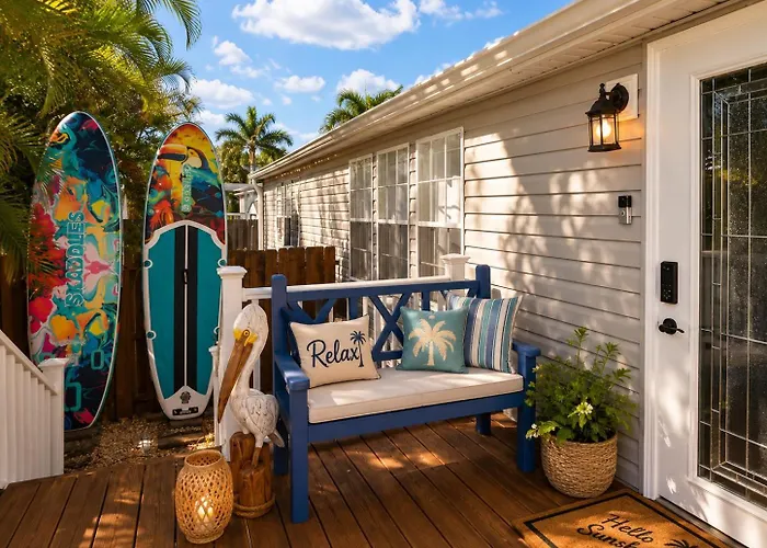 Book A Paradise With Jacuzzi, Bbq & Paddleboards