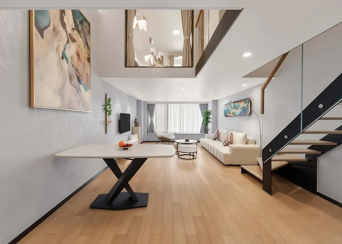 Aero Stays Serviced Apartment Refined Skyline Loft