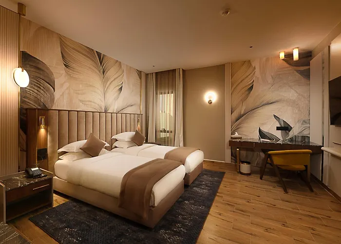 Hotel Supreme