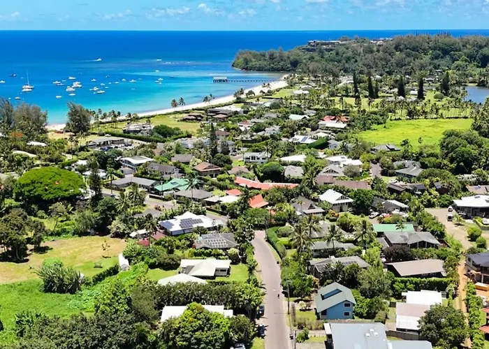 4 Bd Walk To Shops Restaurants And Beach