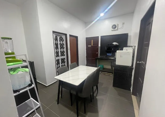 Eryna Homestay Batu Hitam Beserah Kuantan