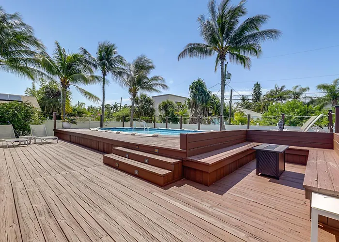 Walk To Water! Boynton Beach Gem W/ Backyard Oasis