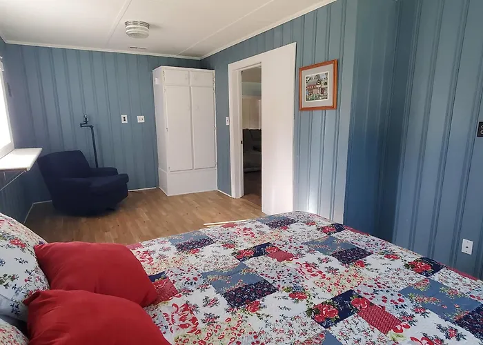 3 Bdrm Country Farmhouse With Free Boat Ramp Access