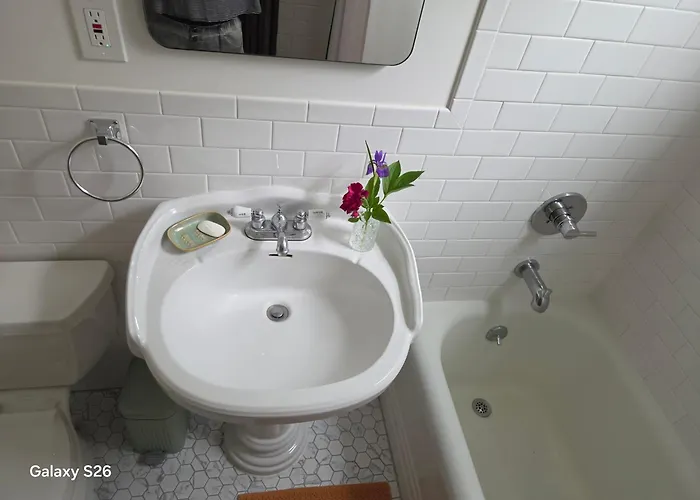 A Private Suite 15 Min From Manhattan