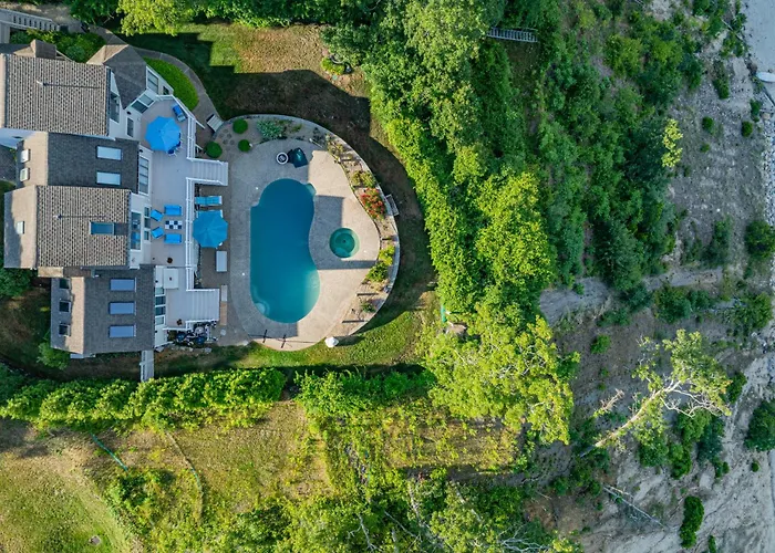 Ocean'S Edge With Pool, Hot Tub & Beach Access