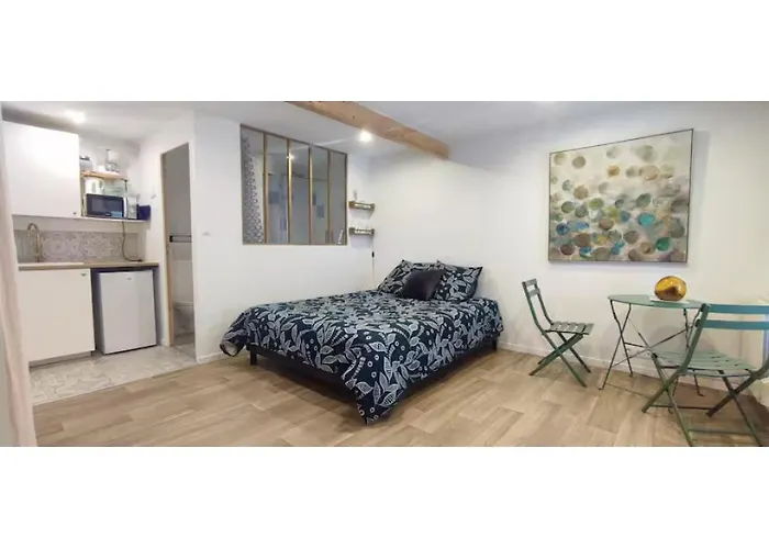 Charmants studios proches port&plage