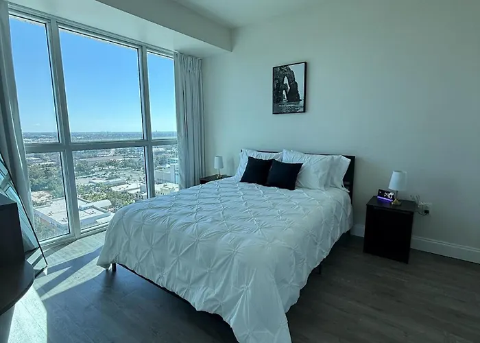 Downtown Skyline Suite- Breathtaking View