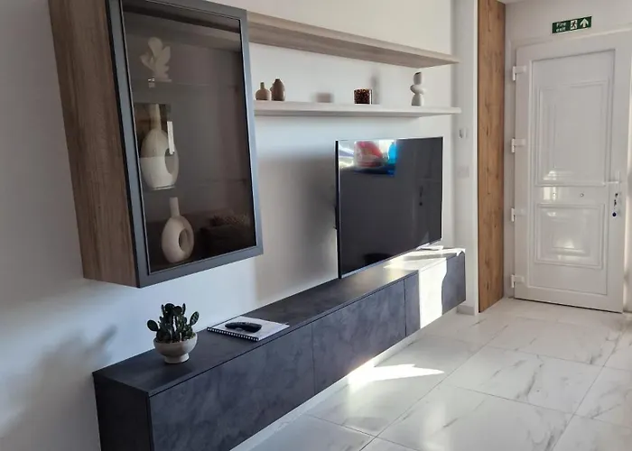 Skyline Holiday Maisonette