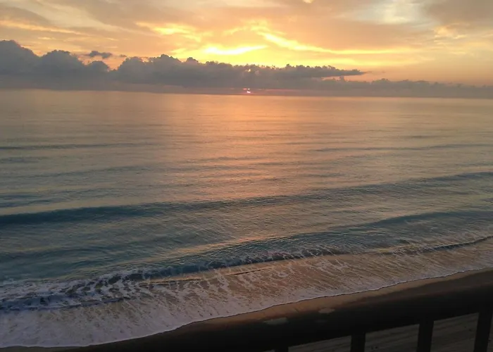 Beach Front Condo With Breathtaking Views