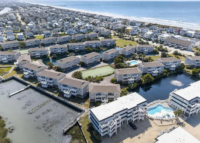 Salt & Sound, Top Floor Water Views, Walk To Beach