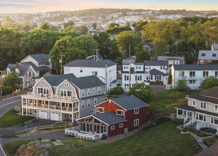 Niles Beach House