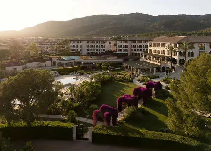 The St. Regis Mardavall Mallorca Resort