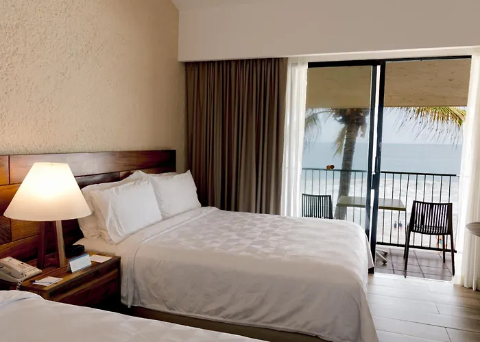 Holiday Inn Resort Ixtapa All-Inclusive By Ihg