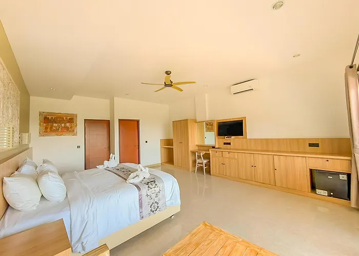 Solaluna Beach Homestay