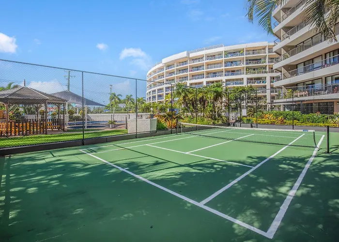 Palmerston Tower On Southport Broadwater Gold Coast