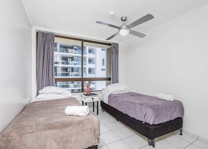 Palmerston Tower On Southport Broadwater Gold Coast