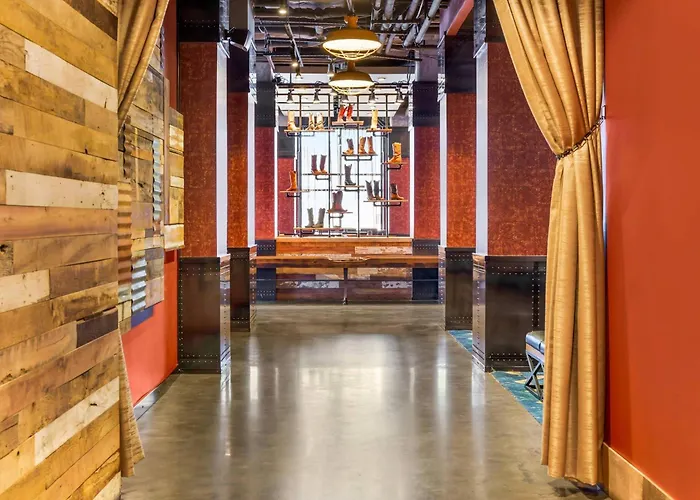 Cambria Hotel Nashville Downtown