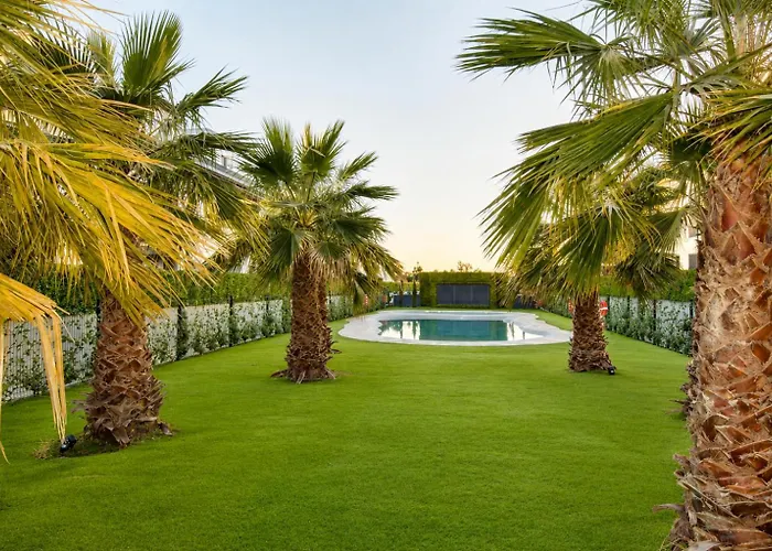 Ático de lujo con piscina y mini golf en la playa