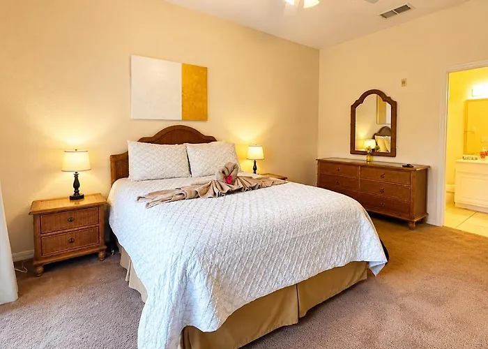 Bahama Bay Resort- Near Disney-Pools & Beach For 6