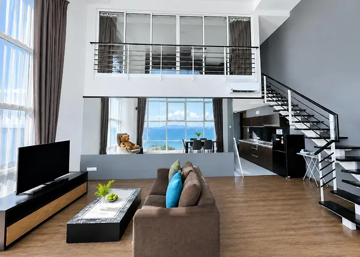 Full Seaview 2Br Duplex Loft Maritime Suites George Town 0705