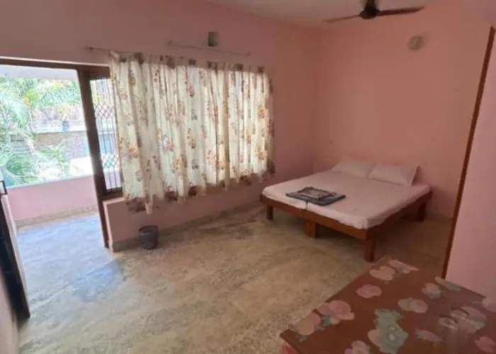 Syam Tourist Home