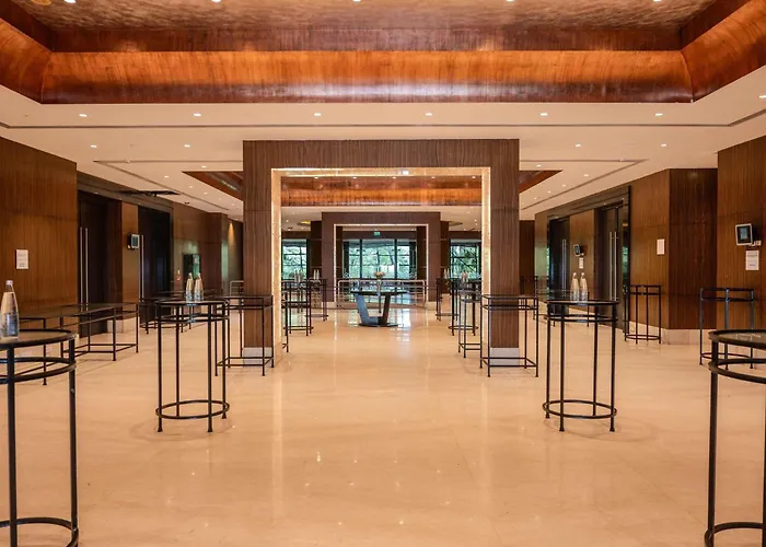 Novotel Mumbai Juhu Beach