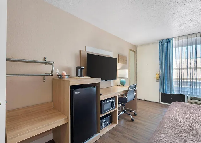 Quality Inn & Suites Conference Center