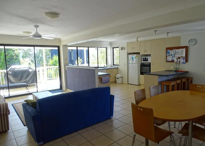 Pandanus Palms Ocean View Holiday Resort On Point Lookout