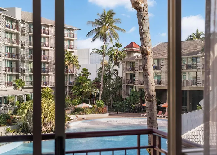 Novotel Cairns Oasis Resort