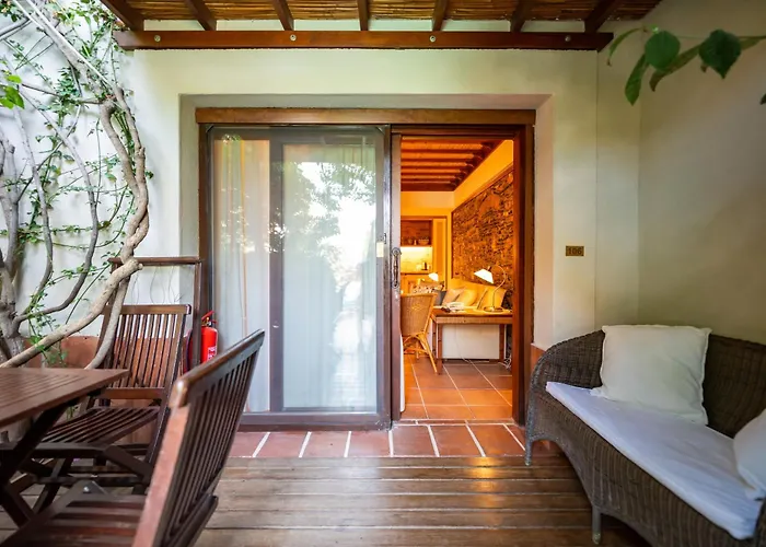 El Vino Hotel & Suites