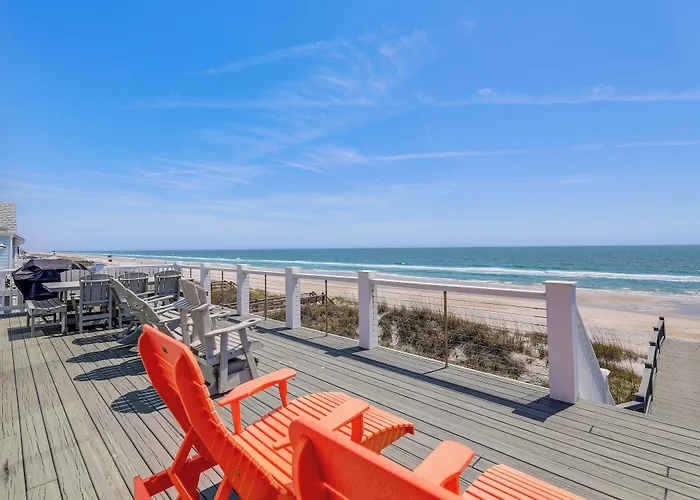 Beachfront Oasis W/ 2 Large Decks, Bbq & Views!