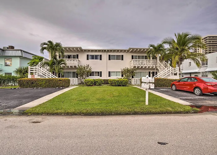 Cozy West Palm Beach Condo: 1 Block To Shore!
