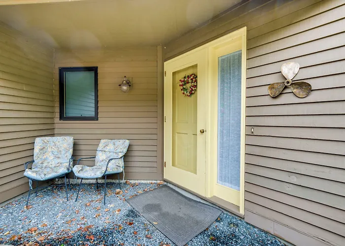 Newfound Lake Vacation Rental W/ Deck & Lake View