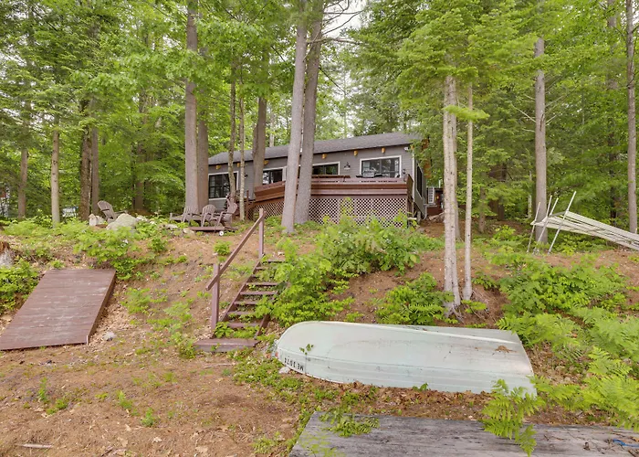 Lakefront Hartford Cabin W/ Canoe & Boat Ramp